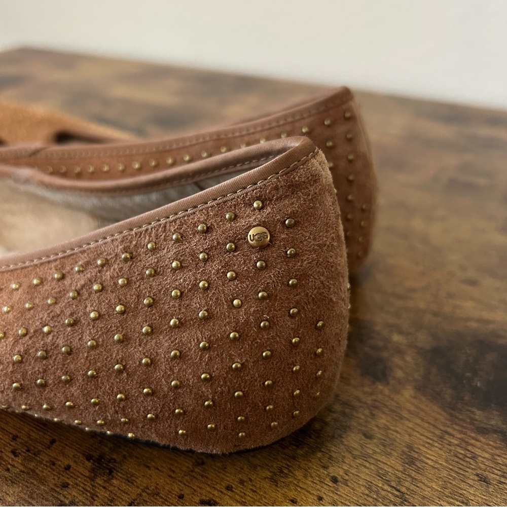 UGG Australia Women's Tan Suede Brass studded flats Calloway - Picture 3 of 4